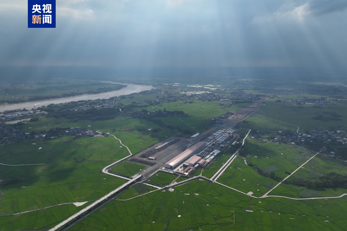 柳梧铁路全线54座隧道全部贯通 预计明年建成通车