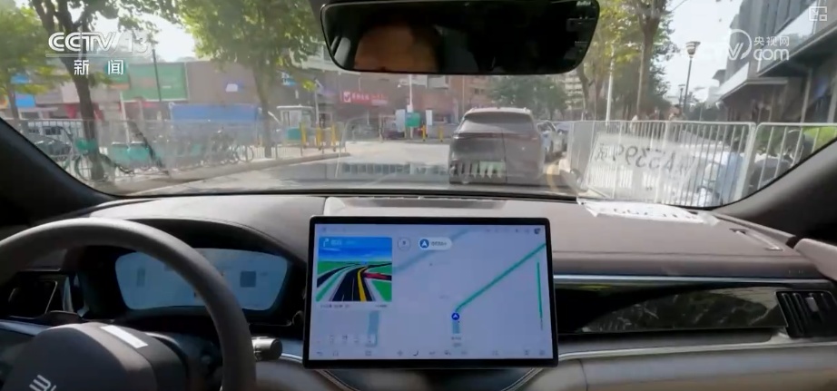 既是“先行者”也是“探索者” 智能新能源汽车产业领先优势激活企业出海新动能