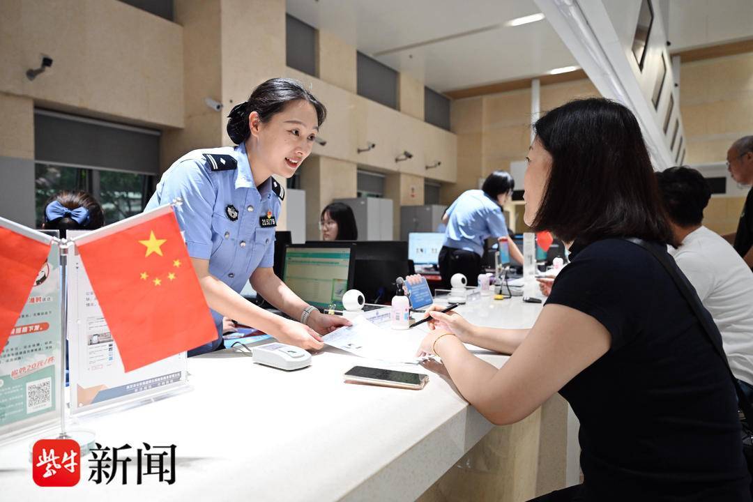 国庆长假前，身份证换证迎来高峰