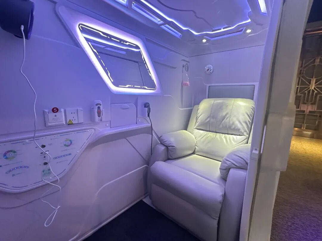 广州白云机场新增66个休息舱和20间淋浴间 广州白云机场新增66个休息舱和20间淋浴间