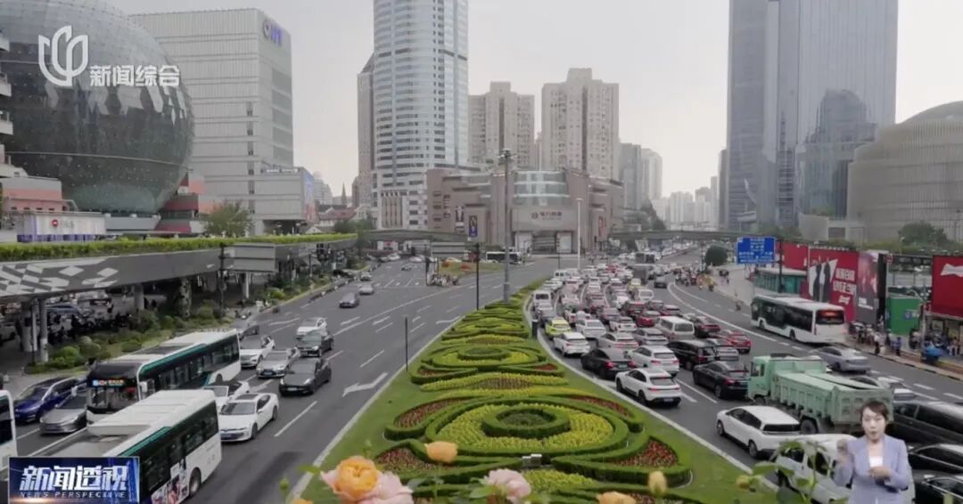 上海人快抬头！高架上这幕被刷爆！有人吐槽太浪费？这笔开销算明白了