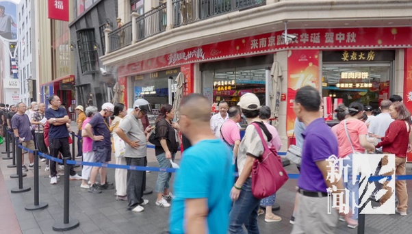 上海已经卖疯！“他们说这是唐僧肉！”阿姨爷叔排队5小时，队伍看不到尽头...