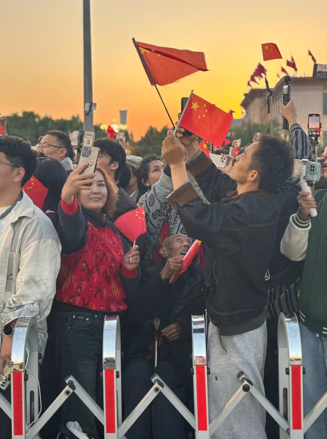 今天，向你告白！我爱你，中国！