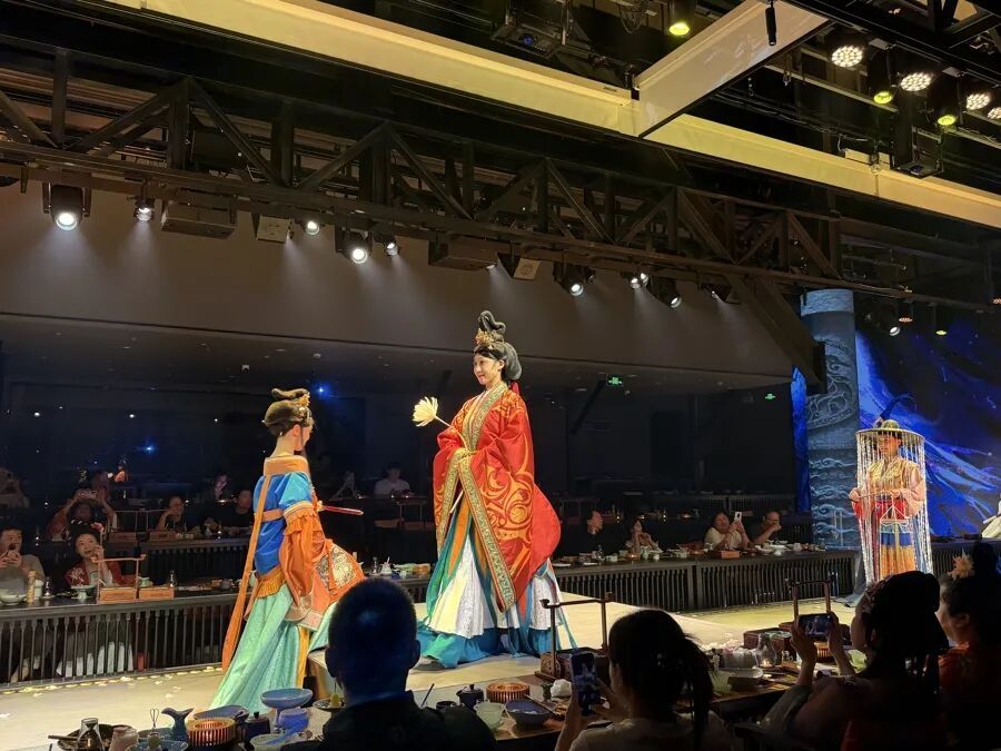 韩国明星狂赞上海：来了，舍不得离开！一顿饭下来赞不绝口，“要带家人一起体验”