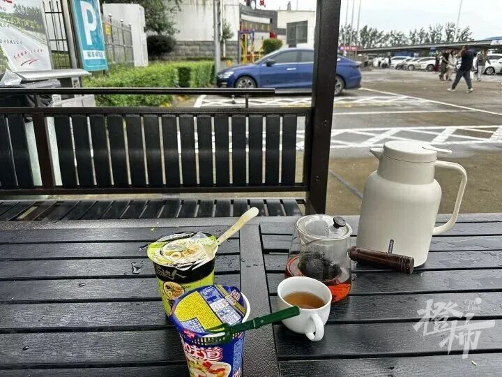 “猪肝红”预警！有人深圳出发，15小时还没出广东…
