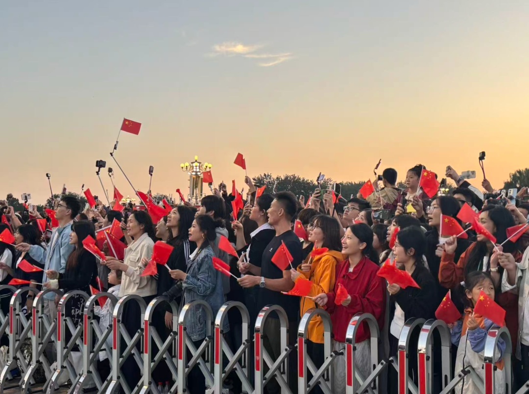 今天，向你告白！我爱你，中国！