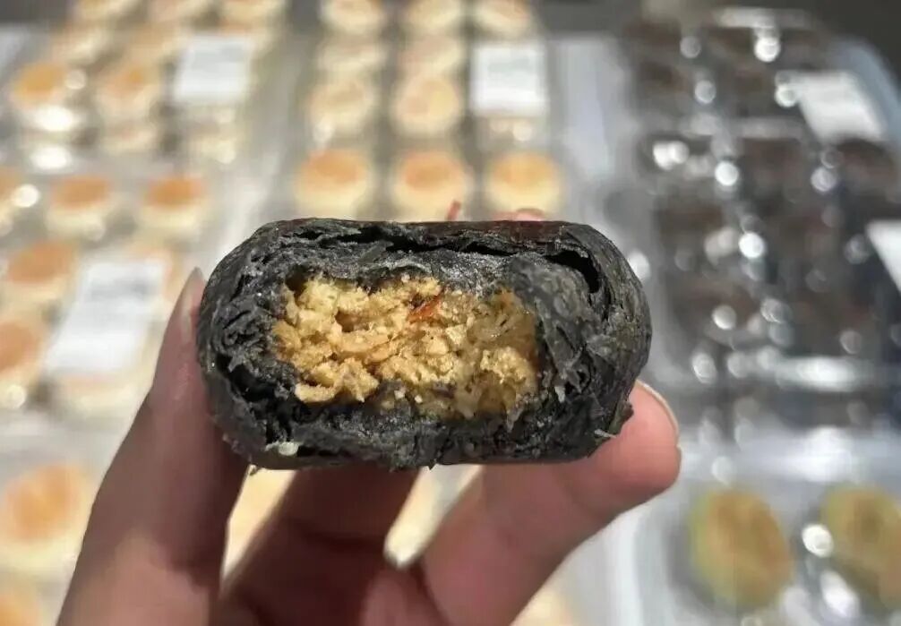 上海已经卖疯！“他们说这是唐僧肉！”阿姨爷叔排队5小时，队伍看不到尽头...
