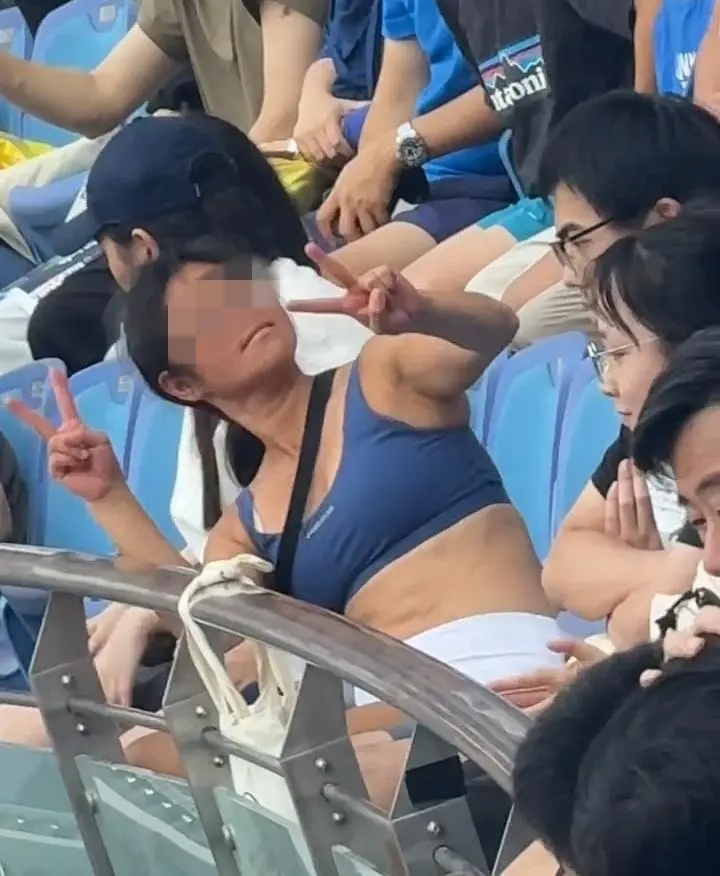 上海网球赛46岁“尖叫女”为何被警方带走？