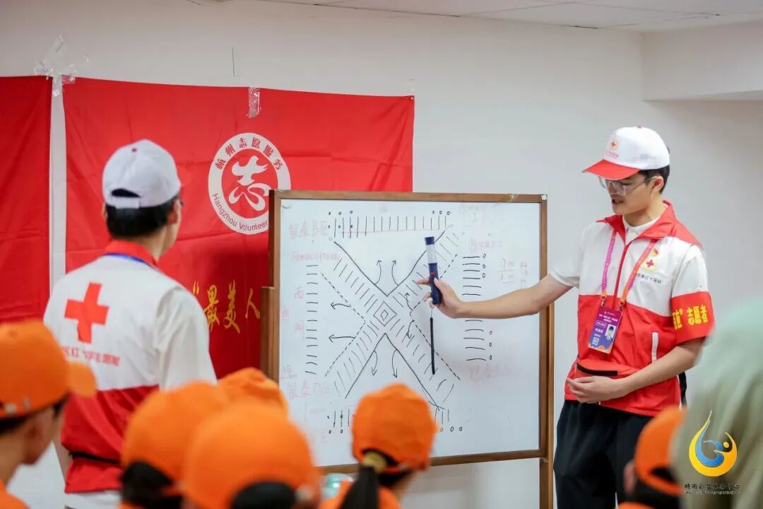 44.63万人次!西湖边,震撼一幕又刷屏了! 44.63万人次!西湖边,震撼一幕又刷屏了!