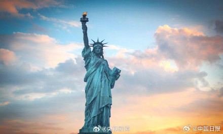自由女神像没钱点火炬