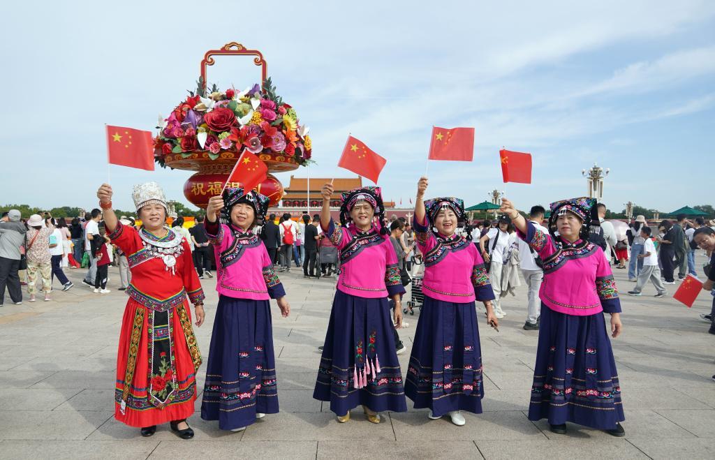 五湖四海、大江南北，最爱的这抹中国红！