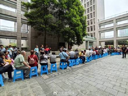 荣昌政府食堂中午接待游客2700人 荣昌政府食堂中午接待游客2700人