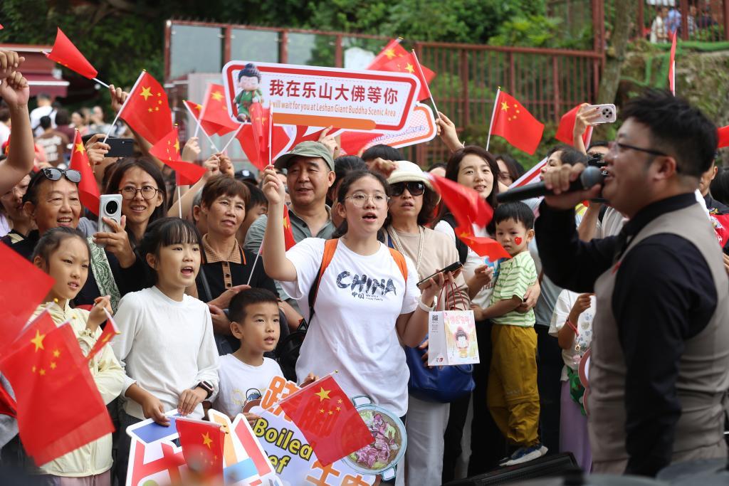 五湖四海、大江南北，最爱的这抹中国红！