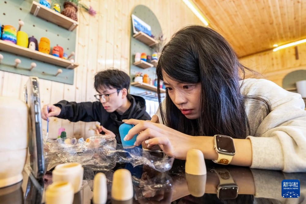 文化中国行·传统村落人文影像志丨这座童话小村，洋溢着“最炫”民族风