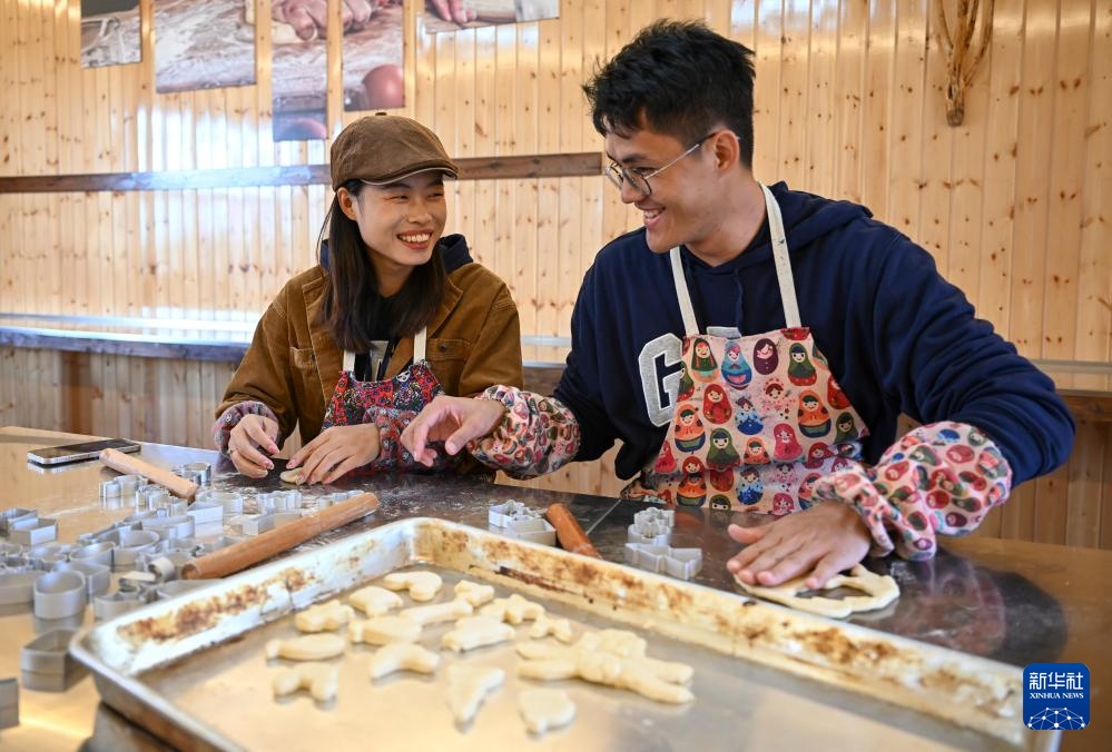 文化中国行·传统村落人文影像志丨这座童话小村，洋溢着“最炫”民族风
