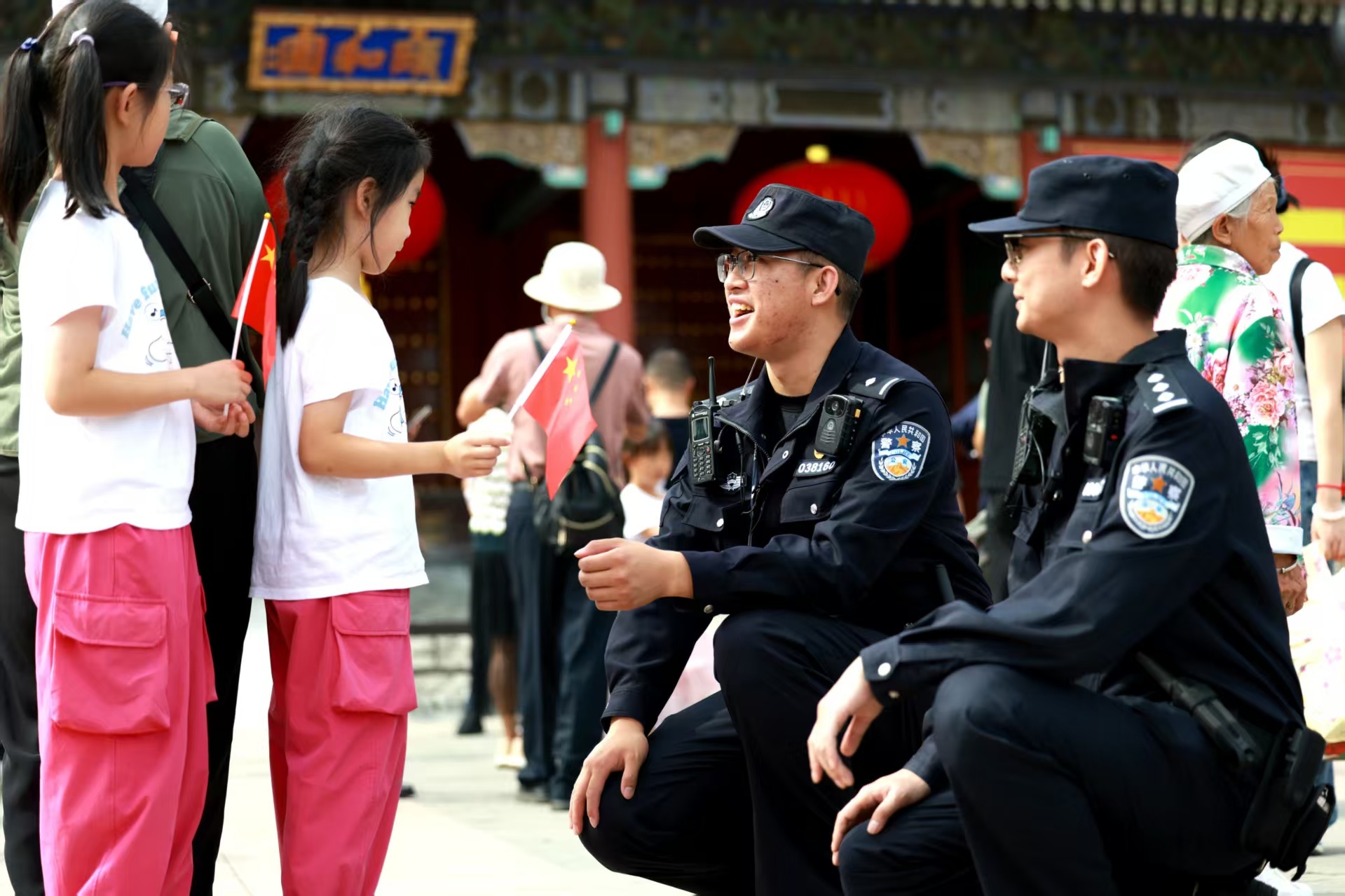 北京海淀：用脚步丈量平安，让笑容绽满游园路