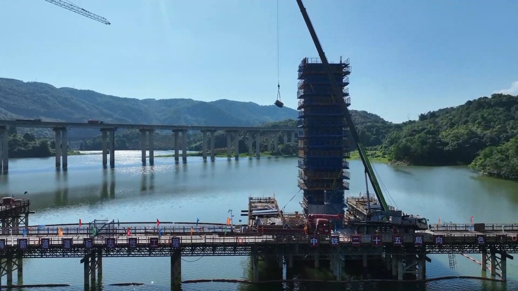 中秋国庆“不打烊”！西部陆海新通道建设热潮涌