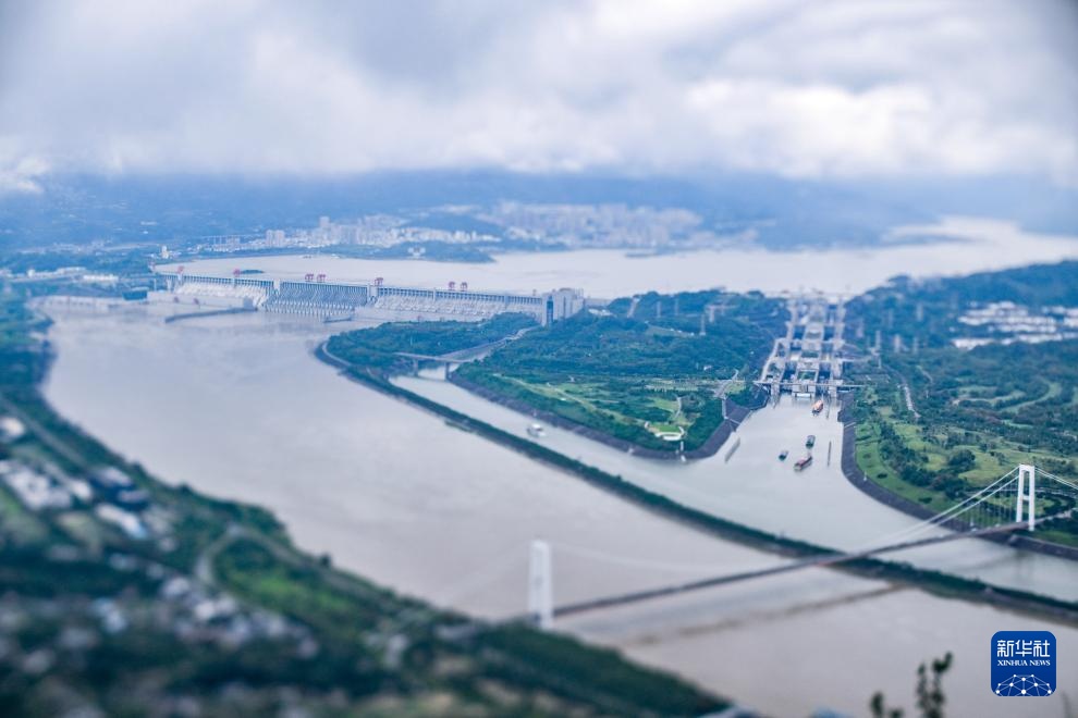 三峡大坝如诗画