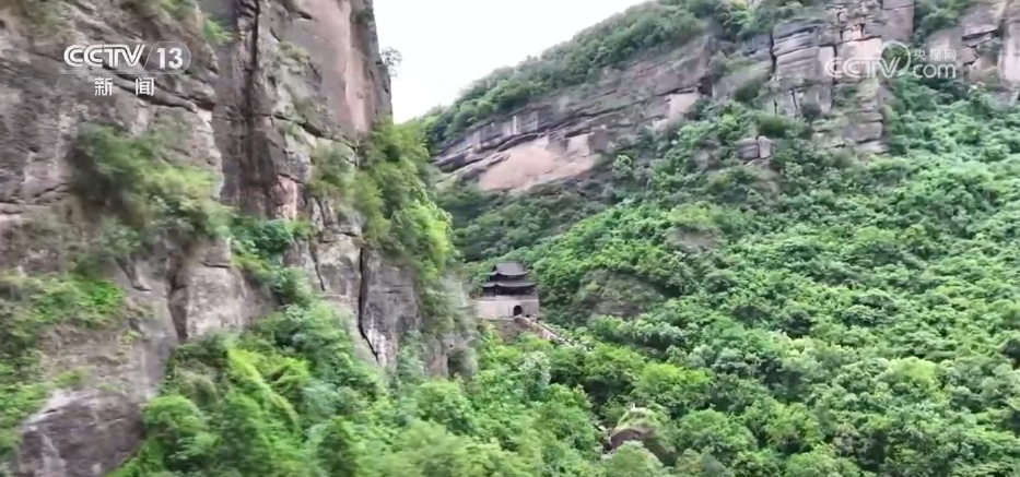 金秋十月山河锦绣 沉浸式感受神州大地“秋日限定”美景