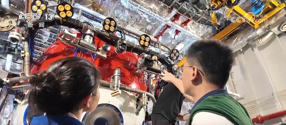 挺进万米深渊, 用“大国重器”解锁中国深度