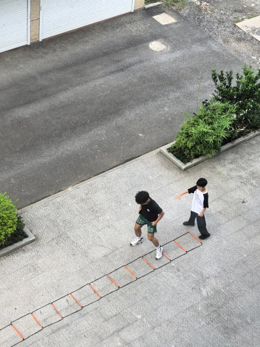 21岁小伙月入两万元！这种新型“外卖”火了