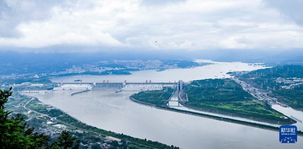 三峡大坝如诗画