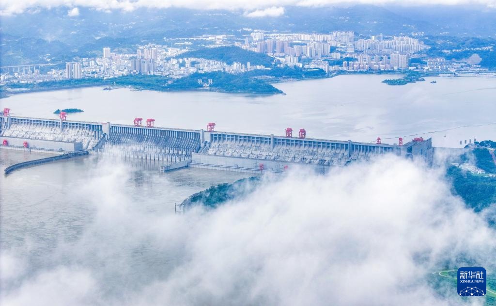 三峡大坝如诗画