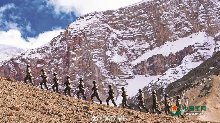 月满边关，守望团圆