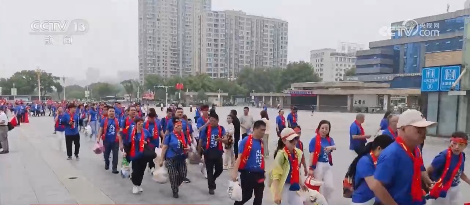 增开新线、定制专列 铁路部门多措并举让假日出行更便利