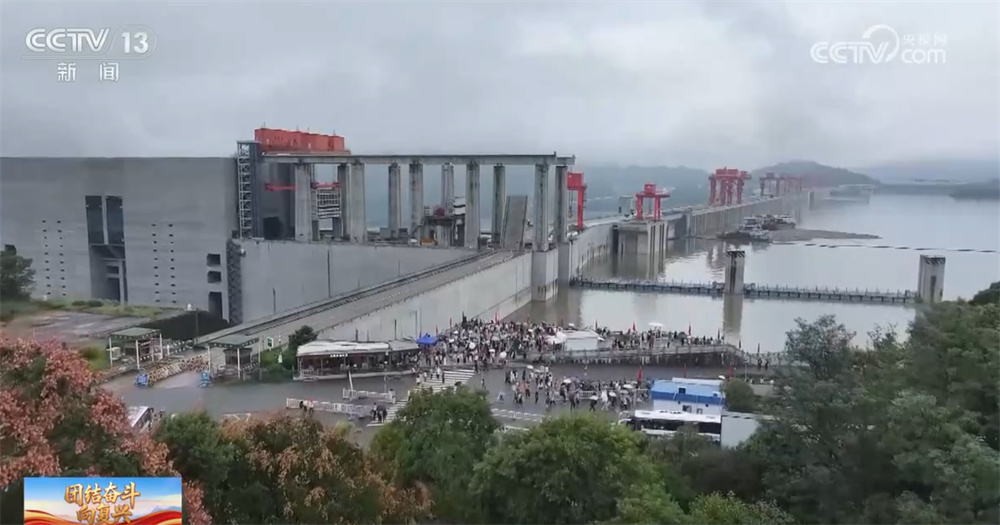 一批大国重器与“工业地标”化身“文化会客厅” 科普范儿扮靓“工业游” 一批大国重器与“工业地标”化身“文化会客厅” 科普范儿扮靓“工业游”