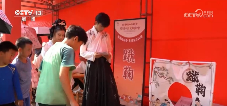 传统文化赋能文旅消费 “非遗+”解锁假日经济“流量密码”
