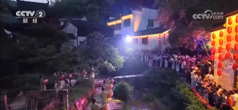 非遗焕新“夜”态激发消费活力 国庆中秋假期越“夜”越精彩