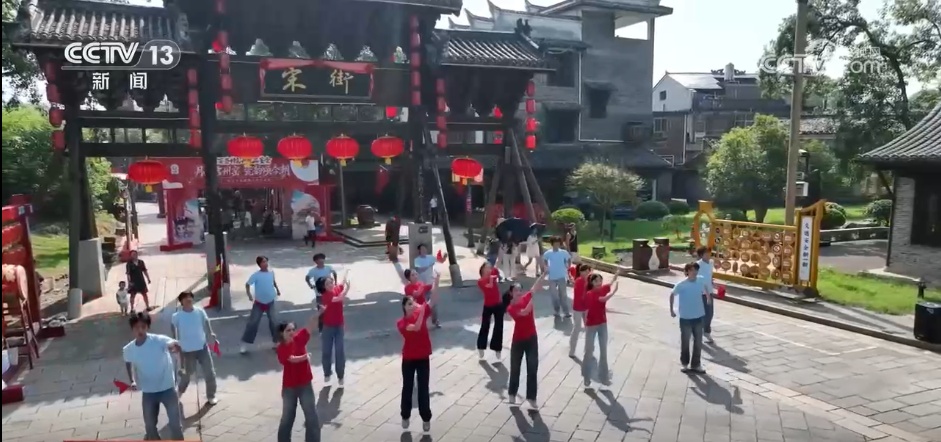 传统文化赋能文旅消费 “非遗+”解锁假日经济“流量密码”
