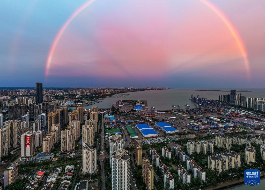海口:台风过后见彩虹 海口:台风过后见彩虹