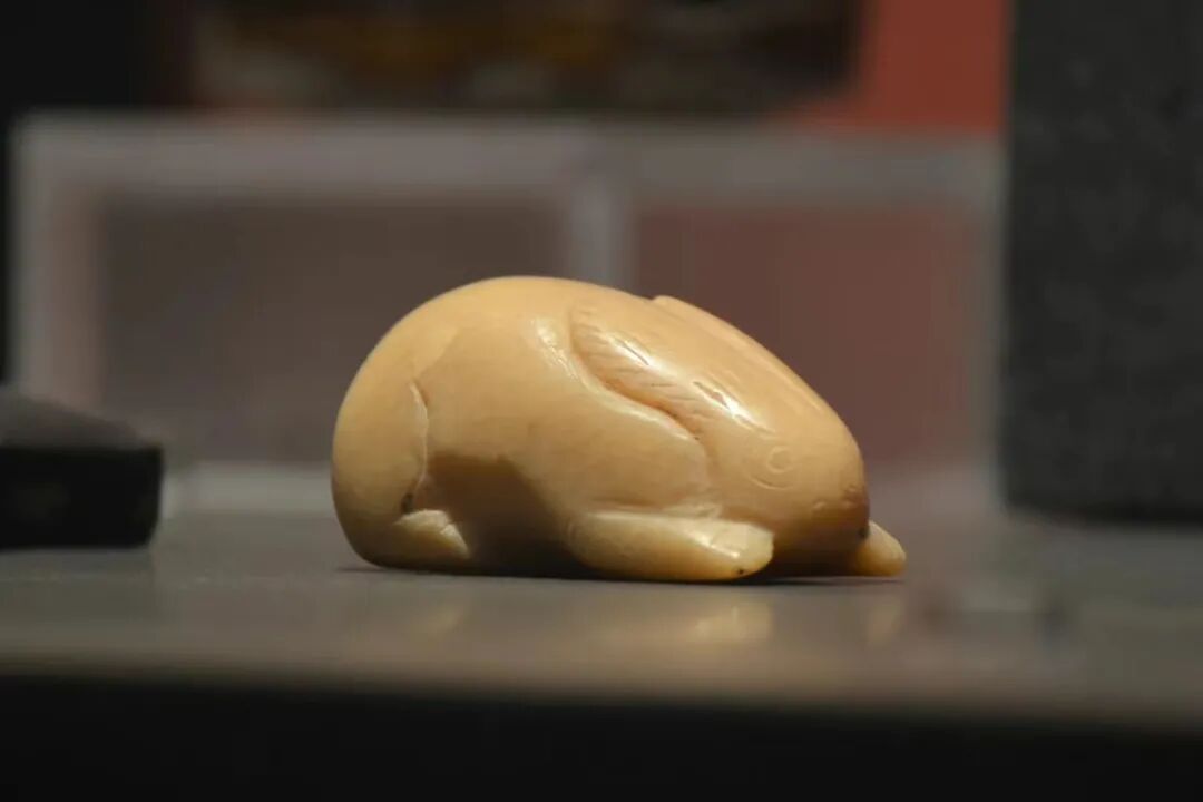 透过文物，看到古人 的“月亮情结”
