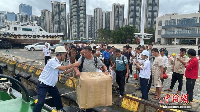 琼州海峡客滚运输全线复运 湛江海事多举措疏港保畅通