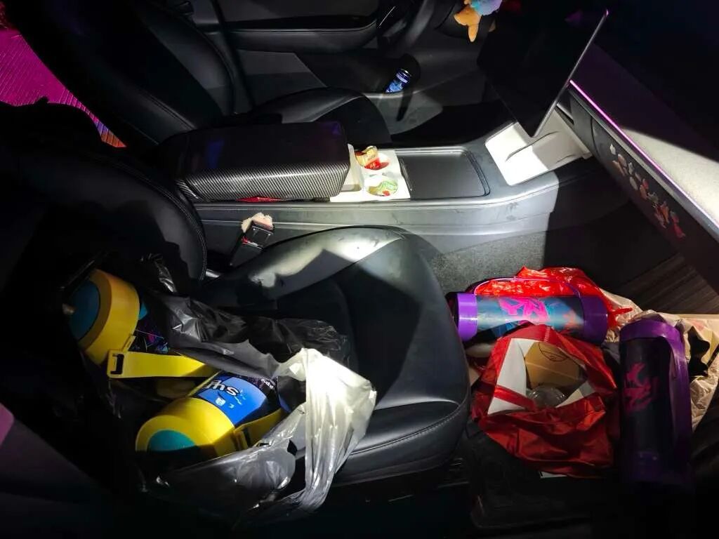 浙江男子吸食“笑气”后产生幻觉!误以为......毫不犹豫地报了警 浙江男子吸食“笑气”后产生幻觉!误以为......毫不犹豫地报了警