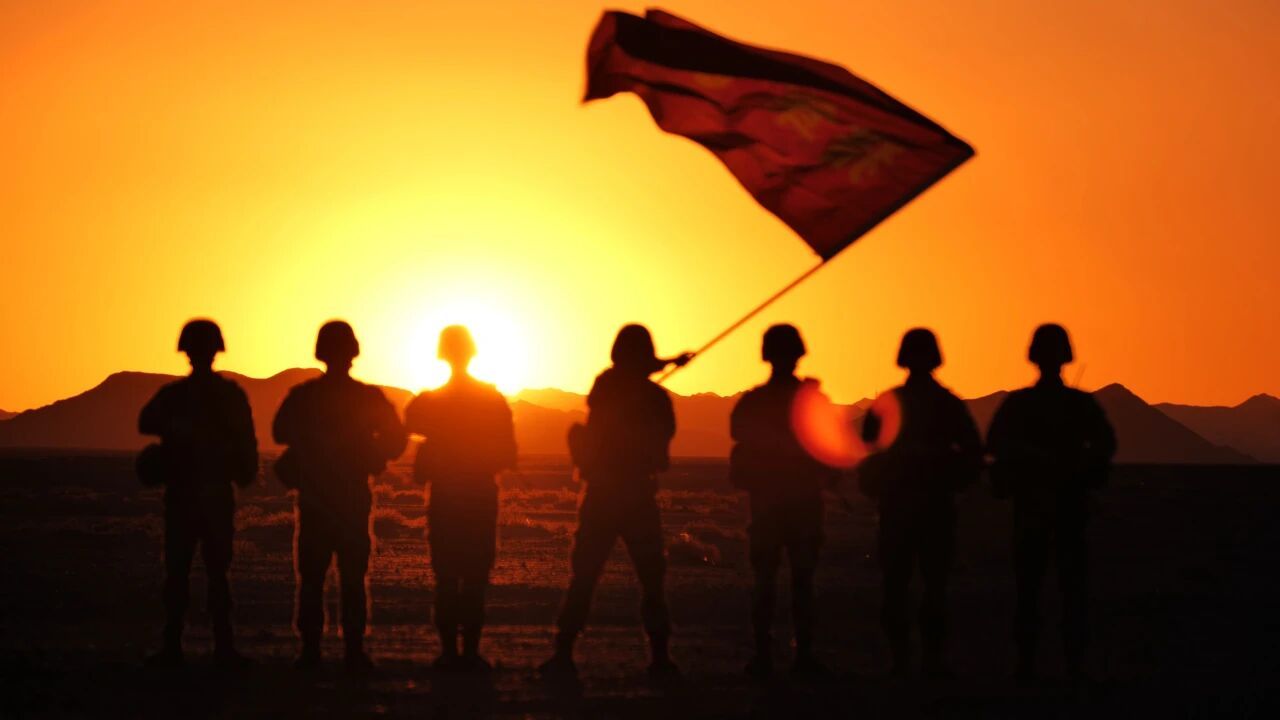 夕阳下，这是属于中国军人的独特浪漫！