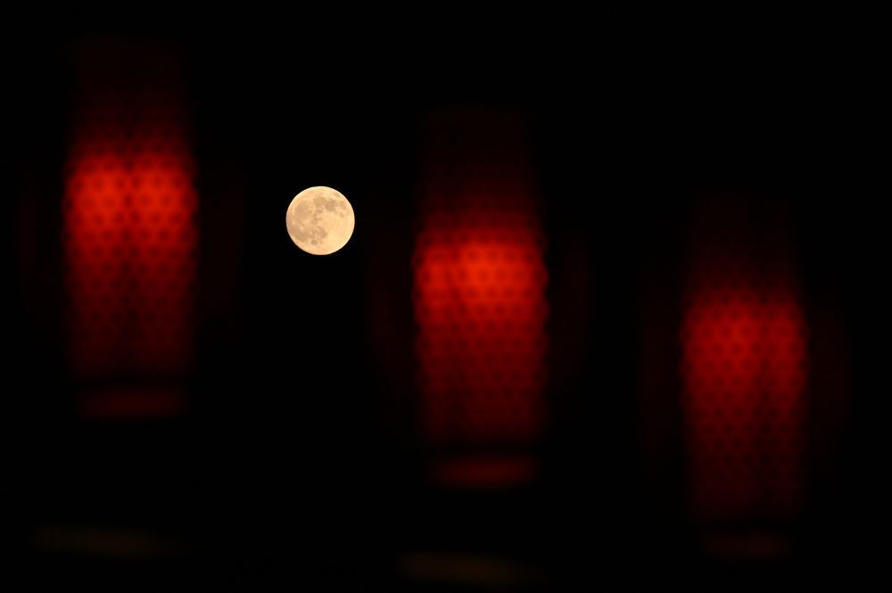 明月共此时 明月共此时
