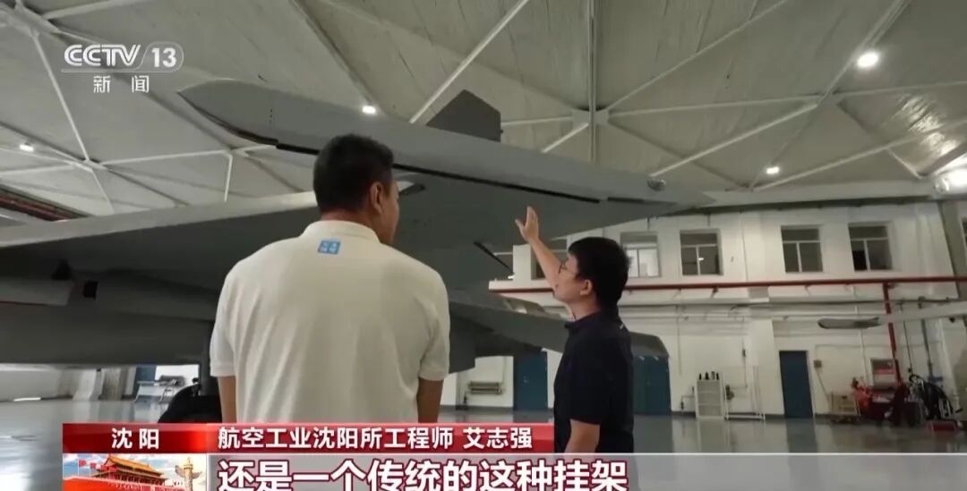 “没有短板”的完美战鹰！歼-16机库独家探访→