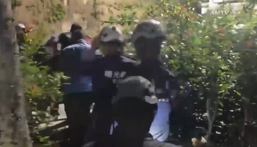 5名驴友徒步穿越厦门天竺山被困，深夜紧急救援！