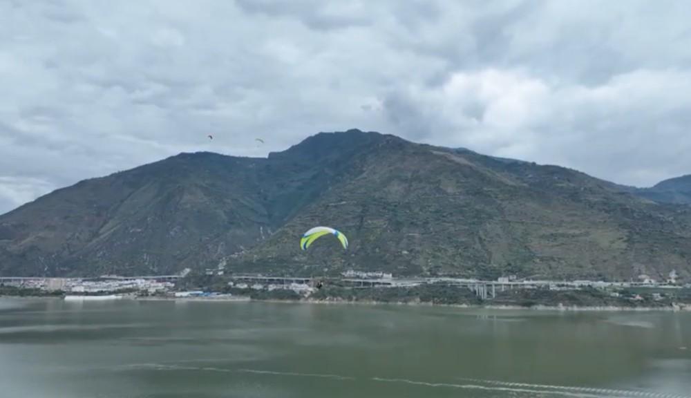 四川汉源湖畔打造“露营 +”体验模式 引领“慢生活”新风尚 四川汉源湖畔打造“露营 +”体验模式 引领“慢生活”新风尚