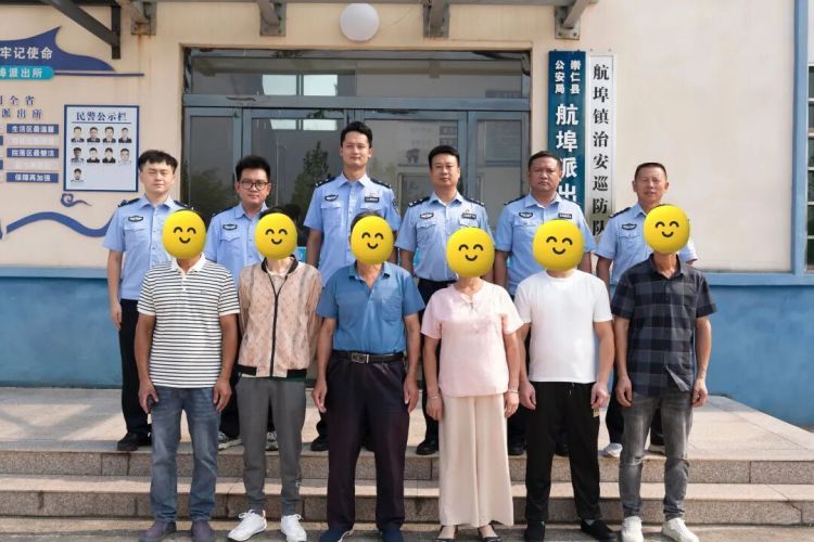 DNA比对成功，就是他！离家34载的小杰终于与亲生父母相认