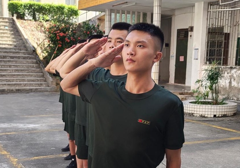 牛！退役半个月，他第三次入伍！