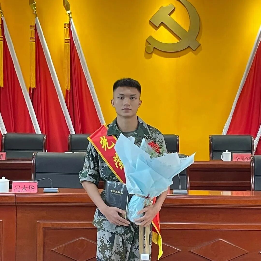 牛！退役半个月，他第三次入伍！