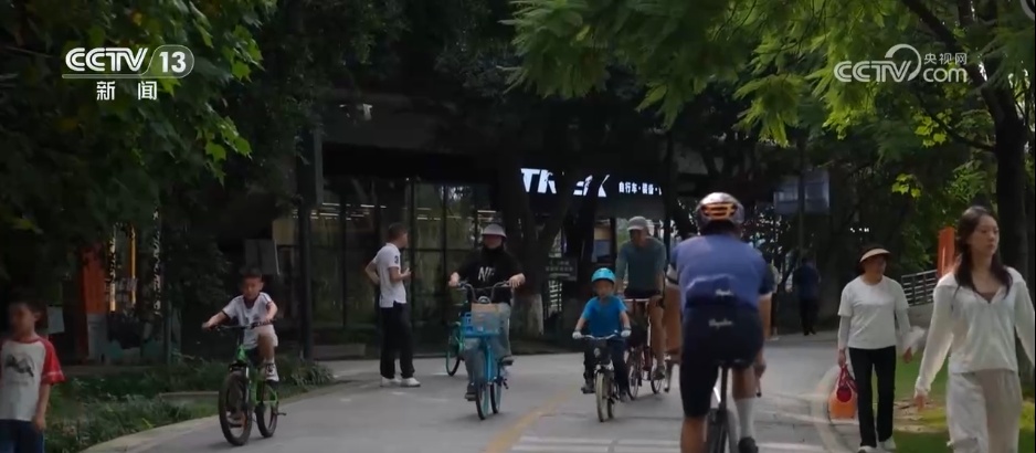 运动“嗨”国庆 假期“动起来” “体育+文旅”释放消费新动能