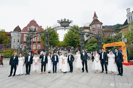 成都国庆假期接待游客超2800万人次 成都国庆假期接待游客超2800万人次