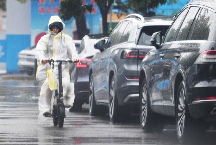 北京秋雨连下超36小时 最高气温或打破10月上旬最低纪录