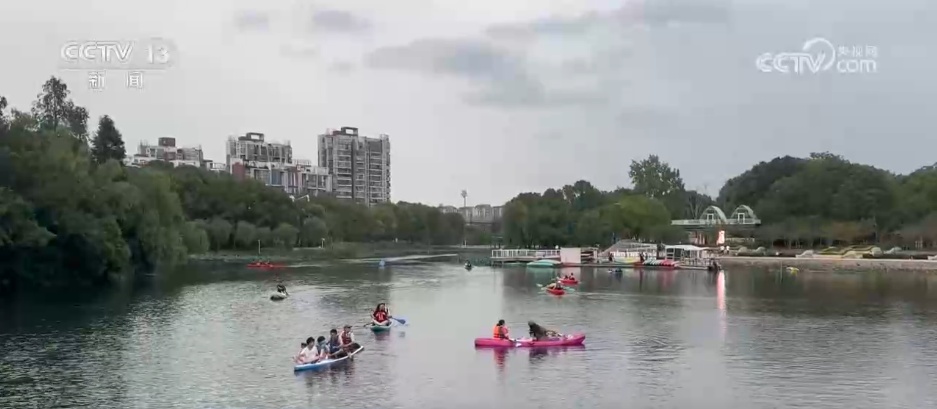 运动“嗨”国庆 假期“动起来” “体育+文旅”释放消费新动能