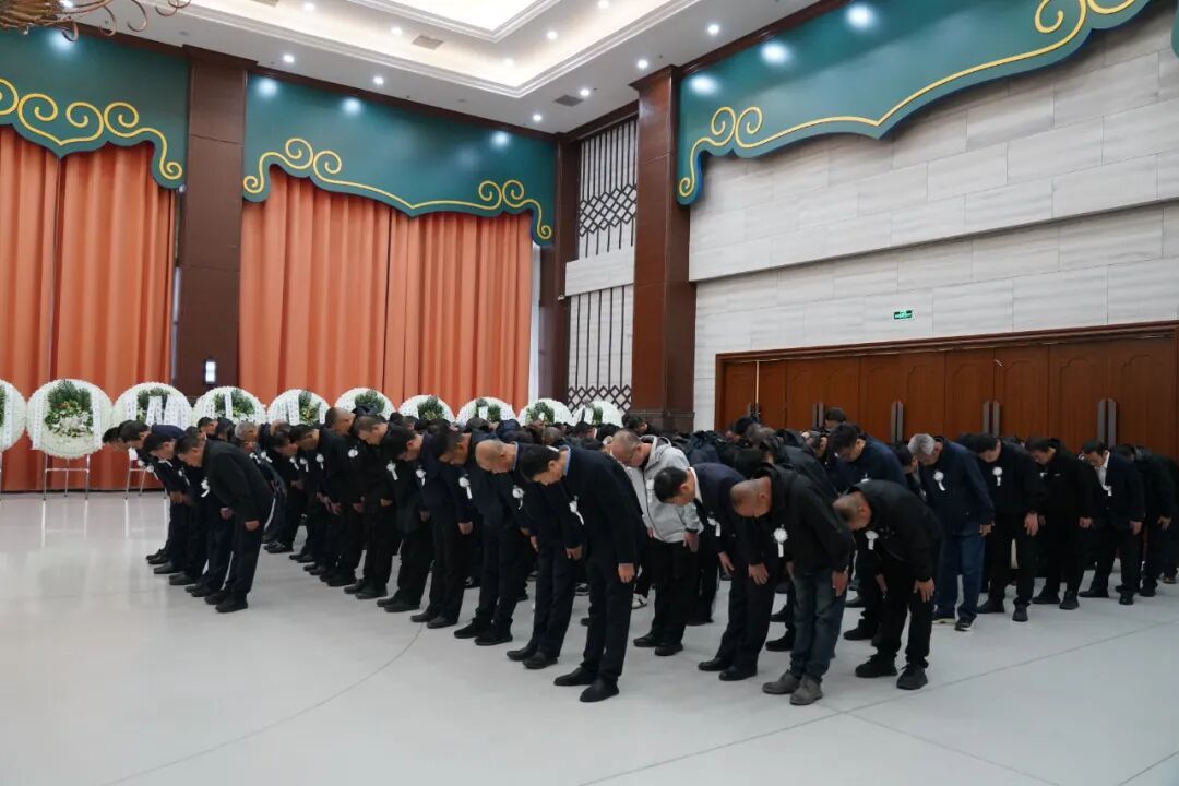 心痛，与英勇救人的你这样告别……